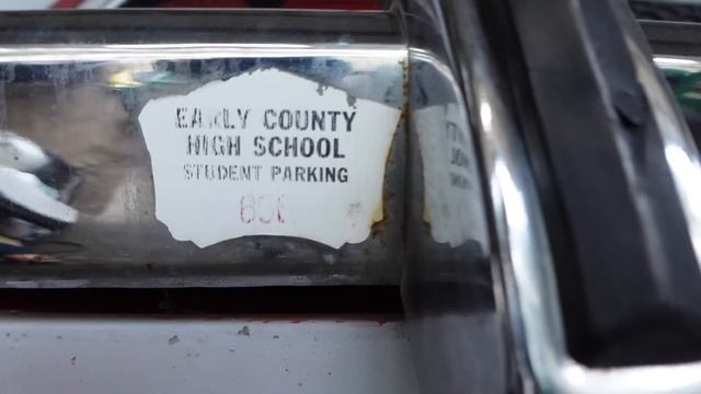 "There's Only One Car That Rattles The Windows Like That" - Papa T Reclaims His FOXBODY! смотреть онлайн