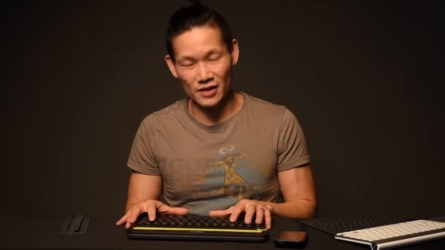Logitech Bluetooth Keyboard Review: Keys-To-Go vs the K480 смотреть онлайн