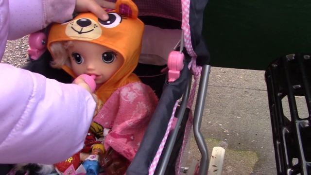 Как МАМА.Гуляем с куклой Эмили.Baby Alive Baby Go Bye Bye Doll Outing with HAUC Stroller Toy смотреть онлайн