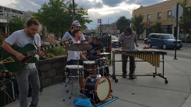 THE Chicago traffic jam playing in Lincoln Square today PT 2 смотреть онлайн