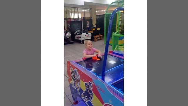 Игровые автоматы!!!!Аэрохоккей! смотреть онлайн