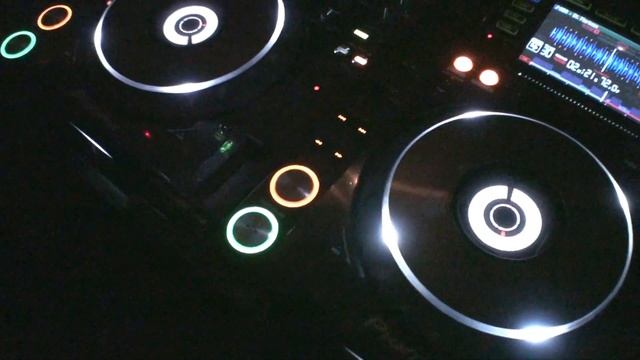 Camilo @ Dj Fridays 2013 смотреть онлайн