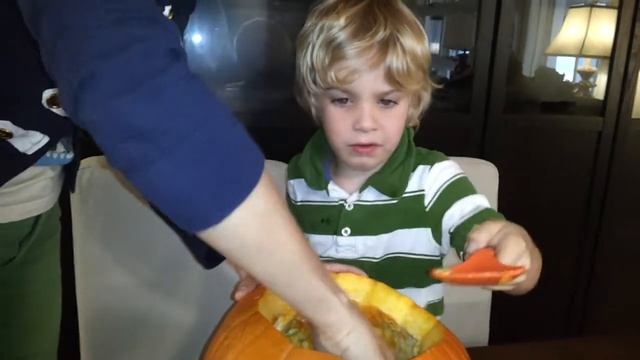Little man vs pumpkin смотреть онлайн