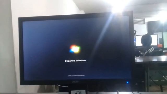 instalación de Windows 7 y backup con Acronis смотреть онлайн