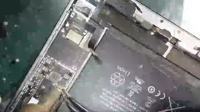 IPad Mini Water Danage Not Powering Up смотреть онлайн