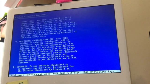 I Read the Microsoft Windows XP End User License Agreement смотреть онлайн