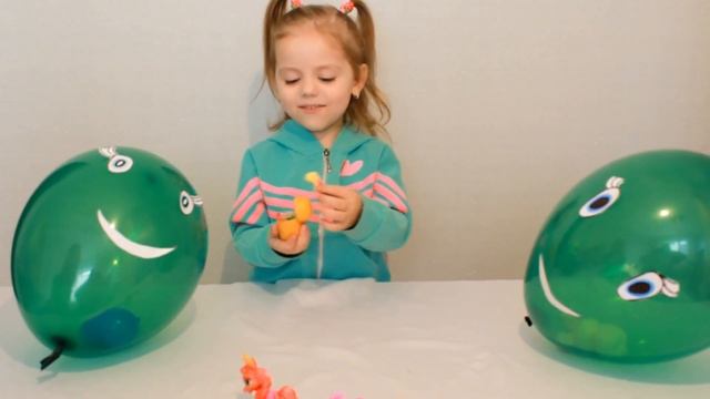 Шарики с сюрпризами Игрушки для детей смотреть онлайн