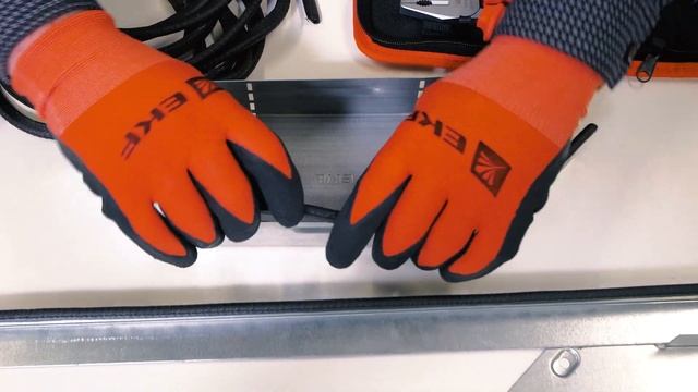 Делаем безопасной острую кромку | Лента с металлокордом EKF смотреть онлайн