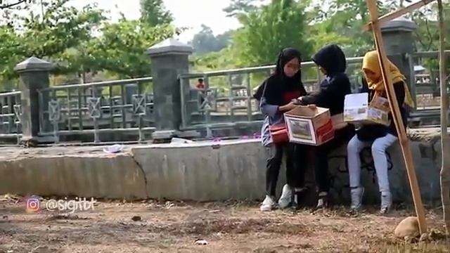 Prank Gembel Maen Moba Pake Iphone X - PRANK INDONESIA
