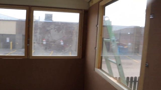 Finishing up the Windows on the Tiny House DIY Epoxied Triple Pane Windows смотреть онлайн
