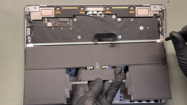 MacBook Air (M2, 2022) Battery Replacement