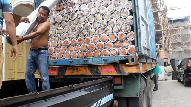 BONGKAR ISI KONTAINER IMPORTIR BARANG DARI CHINA IMPORT PVC FLORING-JUAL PVC FLORING MURAH CILEDUG смотреть онлайн