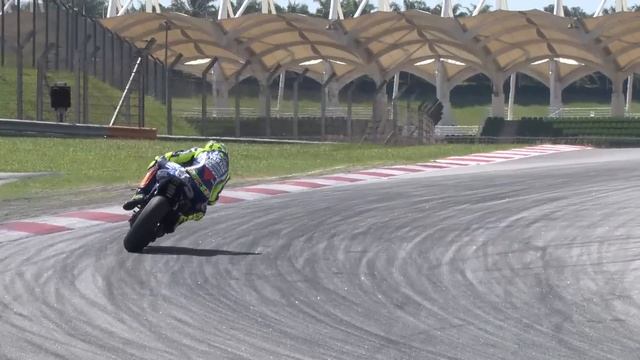 BMC Air Filters with Movistar Yamaha MotoGp смотреть онлайн