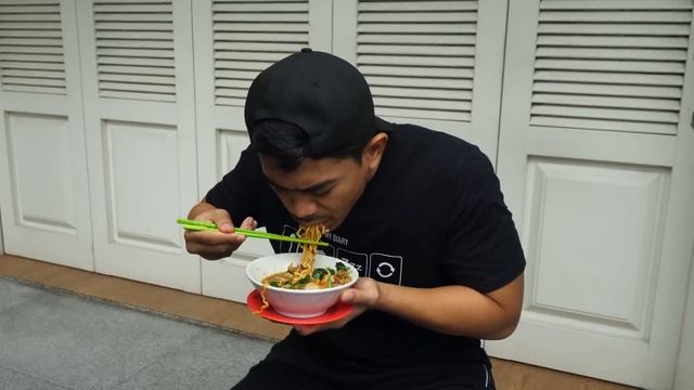 PRANK PENJUAL MIE AYAM LAGI, GAK BERENTI NAMBAH SAMPE BANTING GEROBAK!? смотреть онлайн