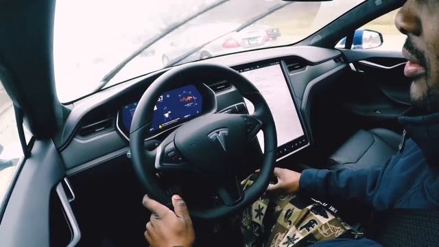 Tesla Model S POV смотреть онлайн