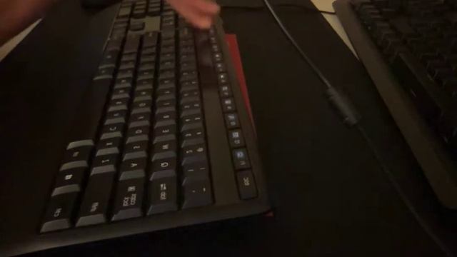 Typing On An Office Keyboard (ASMR) смотреть онлайн