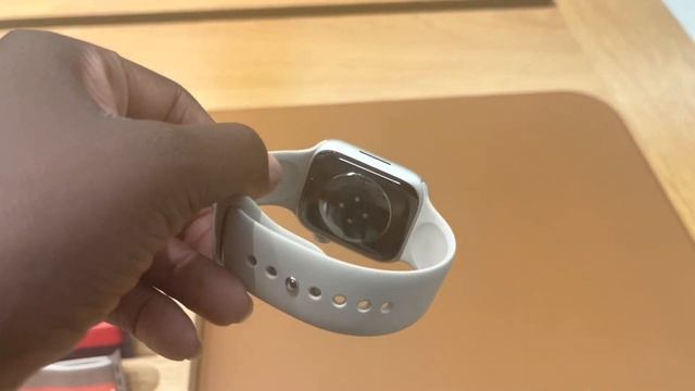 Come with me to try and get a Apple Watch series 7 Starlight 💫✨⌚️ sn:I didn't preorder 😬 смотреть онлайн