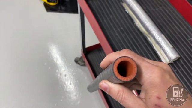 Lamborghini Murcielago Servizio - Coolant Hose Repair & Upgrade смотреть онлайн