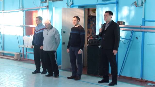 nikmedia.ua Владислав Ентин подарил ЗОШ № 42 комплект футбольной формы и набор мячей смотреть онлайн