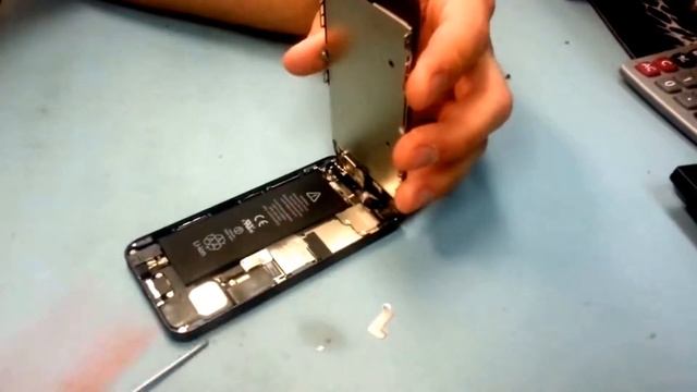 Замена батереи iPhone5 смотреть онлайн