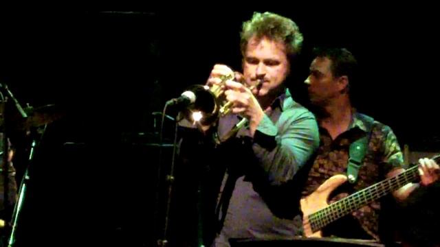 "Window Of My Eyes" - Cuby + The Blizzards Live @ Chassé Breda 15-10-2010 - 4 смотреть онлайн