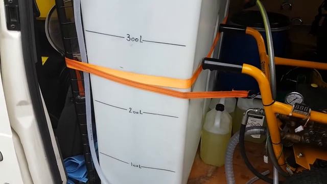 Starting a Pressure Washing Business - Pressure Washer Setup, Connecting up a Baffled Water Tank. смотреть онлайн