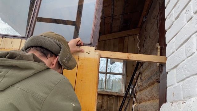 Крыша дома не пережила зиму. Доделываю крыльцо у дома прадеда смотреть онлайн