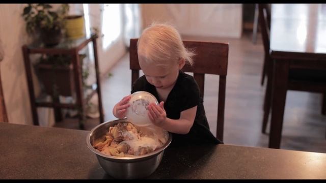 Baby's Kitchen - Apple Pie смотреть онлайн