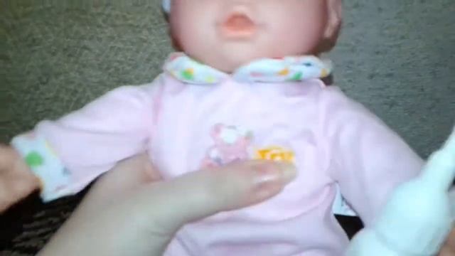 Uneeda Doll Unboxing Review Sweetums Talking Doll смотреть онлайн