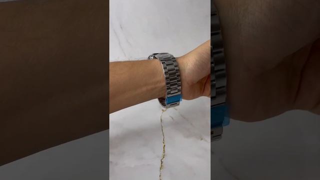 Кейс для Apple Watch пластик с ремешком металл смотреть онлайн
