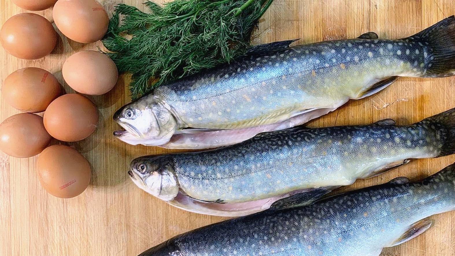 Так готовила моя мама! Вкусный омлет с форелью за 30 минут. Рецепт рыбы с яйцами на сковород смотреть онлайн