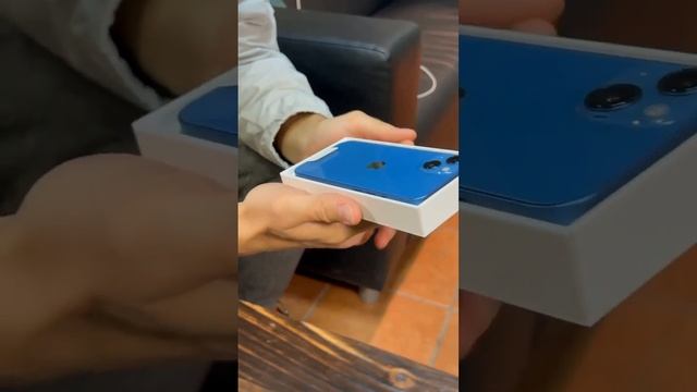 Распаковка Iphone 13 BLUE, магазин ТЕХНОЁЖ смотреть онлайн
