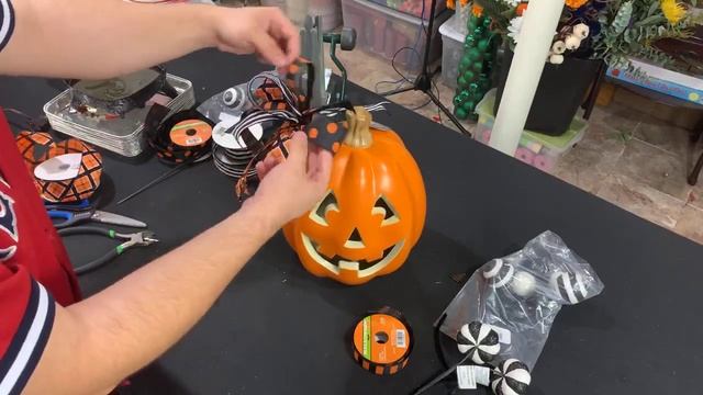 Let’s make a Jack-O-Lantern! 🎃 смотреть онлайн