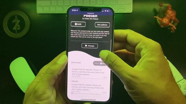 iOS 15: How to move the address bar in Safari смотреть онлайн