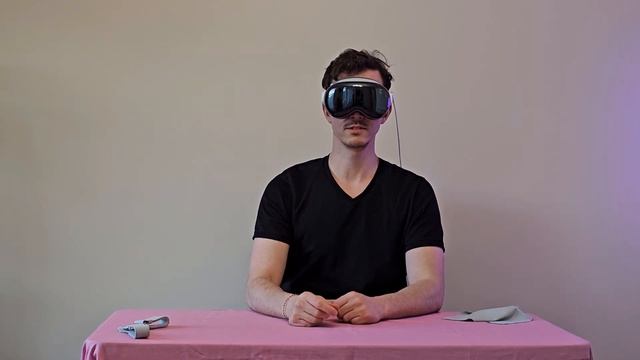 Apple Vision Pro Unboxing and Initial Setup by a VR veteran смотреть онлайн