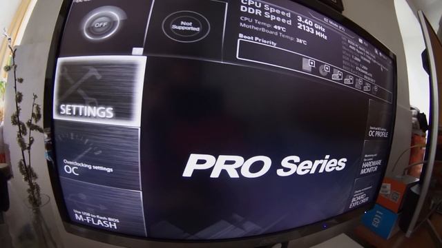 PC automatically enters BIOS (MBR disk & UEFI boot mode) смотреть онлайн