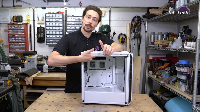 ANTI-RGB PC build TEASER feat. modded be quiet! Pure Base 500, Ryzen, and Navi! смотреть онлайн