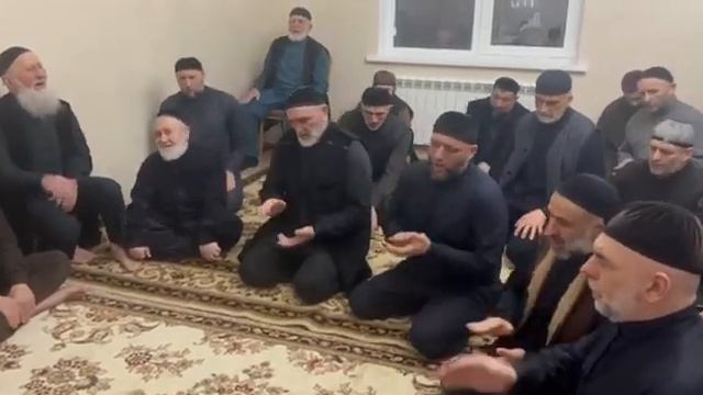 Сайд Хьусен , саг1а у Яндиева Амерхана инарки#назма#зикр смотреть онлайн