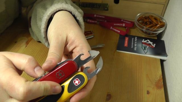 Wenger EvoGrip 18 und Victorinox | EDC Gear Werkzeug Multitool смотреть онлайн