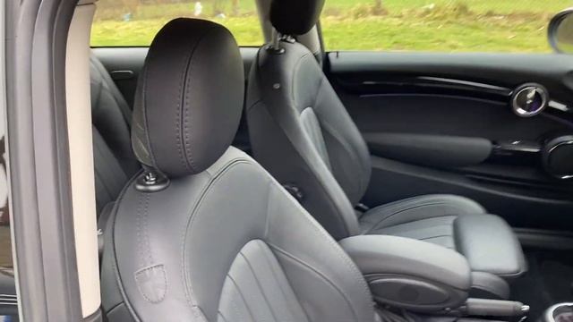 MINI Cooper S Exclusive. смотреть онлайн