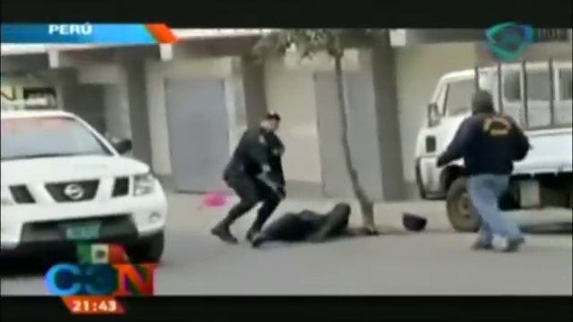 Perú: las impactantes imágenes de la explosión de una granada смотреть онлайн