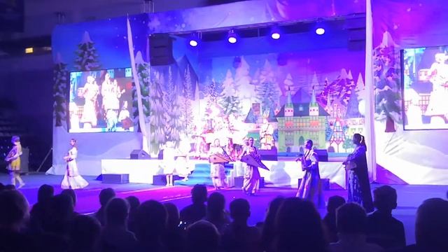 Оркестр «Гусляры России» на Губернаторской Рождественской ёлке 2019 смотреть онлайн