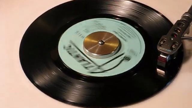 Sniff 'n' The Tears - "Driver's Seat" 1978 STEREO смотреть онлайн