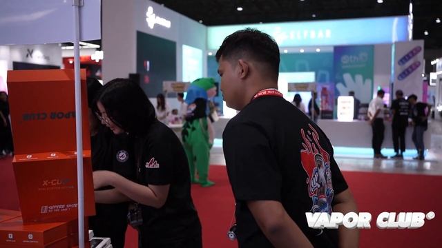 VAPOR CLUB BOOTH AT MIVAS X '23 HIGHLIGHT! смотреть онлайн
