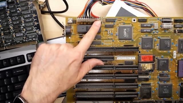 The motherload of PC parts: Motherboards, ISA cards and more смотреть онлайн