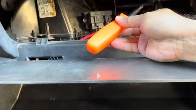 Cabin Air Filter Replacement смотреть онлайн
