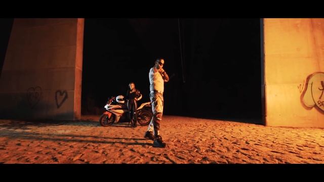 HUGO TOXXX - MAKO HAZE (prod. @huclberry808/@gezin808mafia) смотреть онлайн