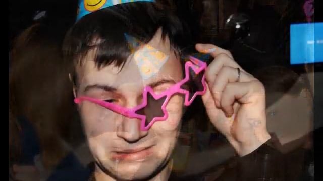 15 - это, когда все можно))) смотреть онлайн