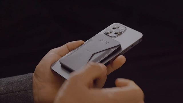 The MOFT Snap-On Phone Stand & Wallet смотреть онлайн