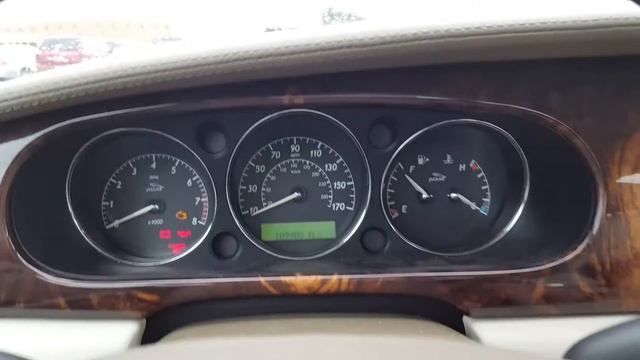 2004 Jaguar XJ8 Vanden Plas Cold Start With Instrument Cluster Malfunction! смотреть онлайн